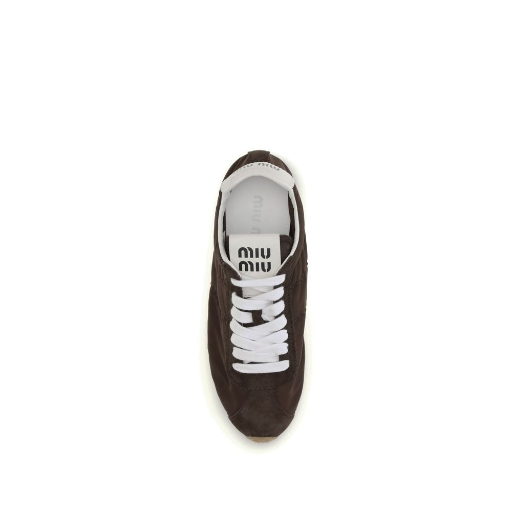 Sneakers basse Miu Miu in pelle di vitello marrone Bos Taurus