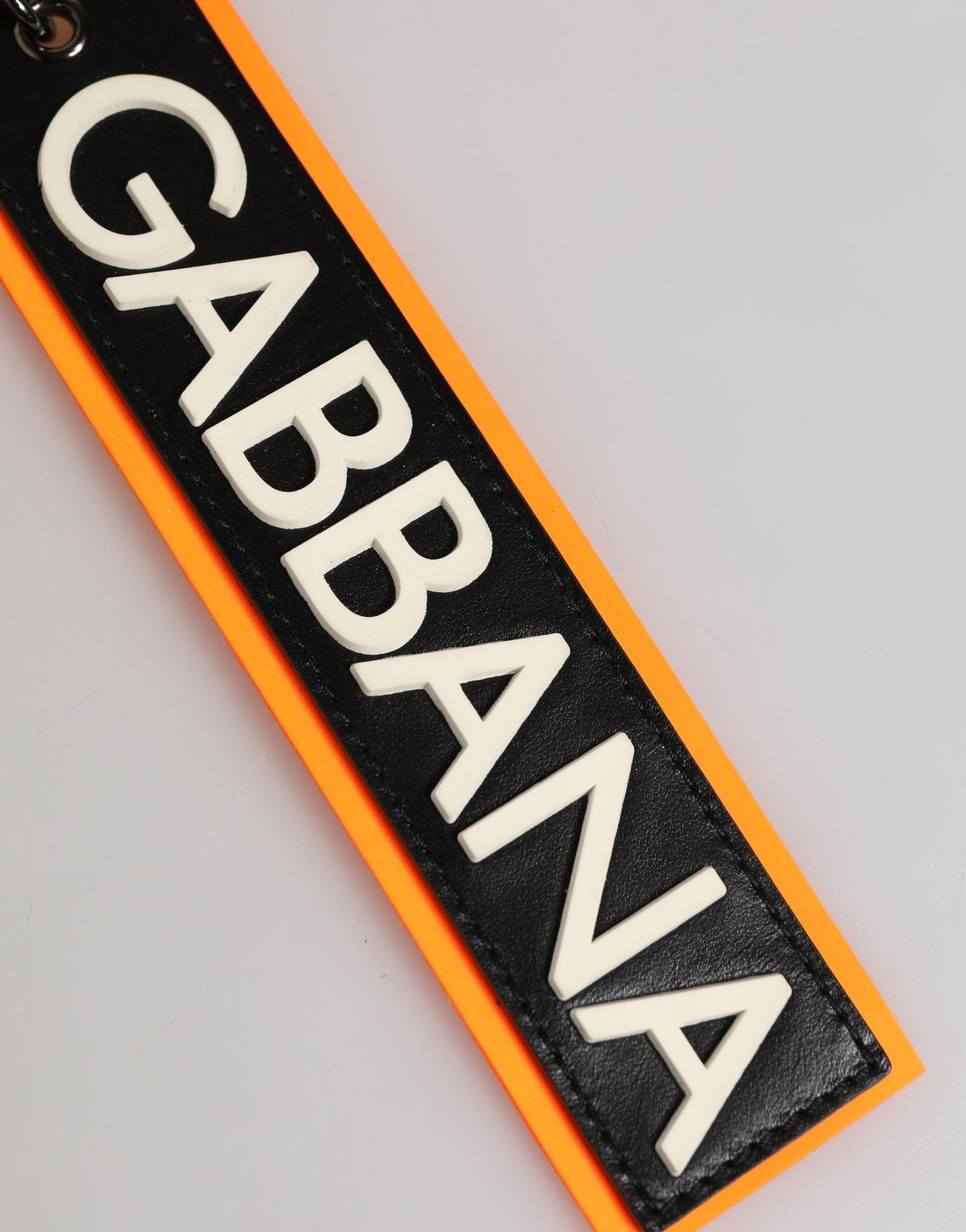Portachiavi con logo Dolce &amp; Gabbana in pelle nera e bianca con anello in nylon
