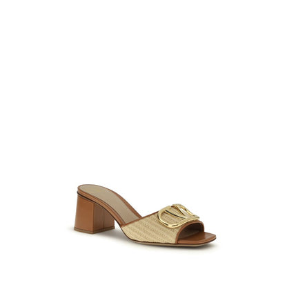Sandali con plateau Bos Taurus in pelle di vitello beige Valentino Garavani