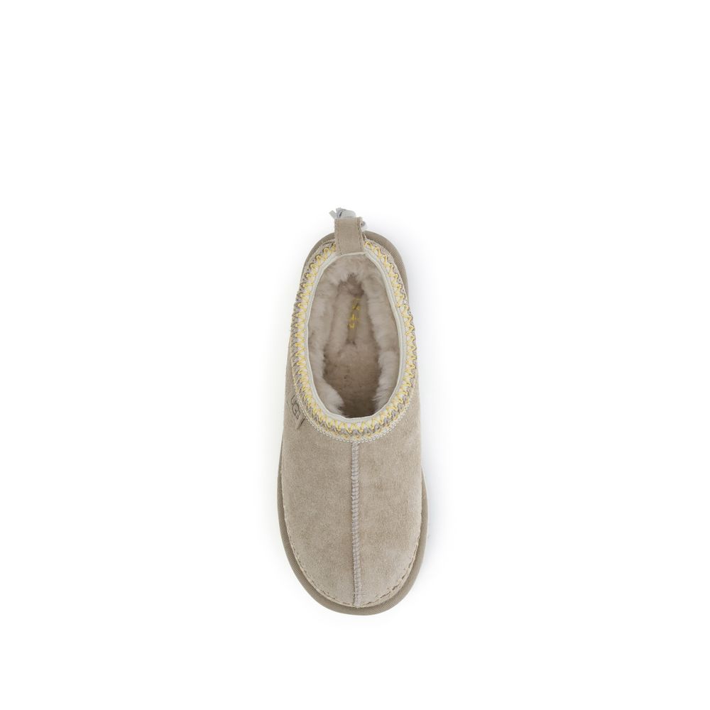 UGG Beige Leather Moccassin